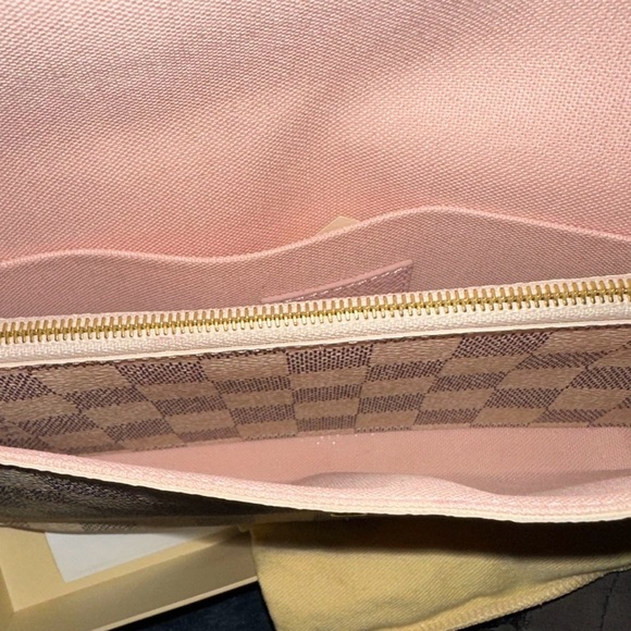 Authentic Louis Vuitton Azur Felicie Pochette - Picture 7 of 14